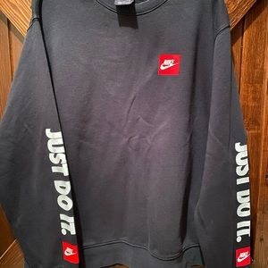 XL Nike Crewneck!!!